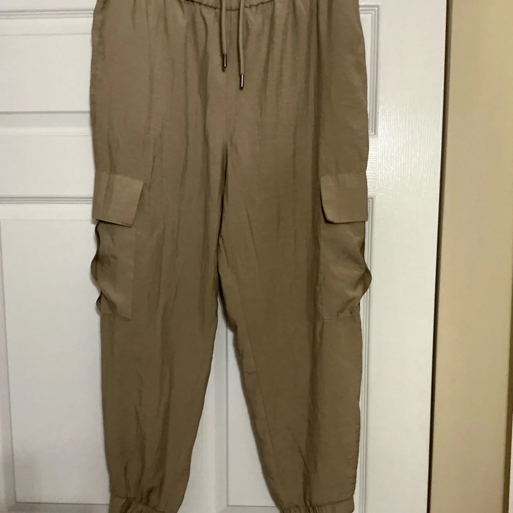 Zara womens Beige Cargo Pants - Picture 1 of 6